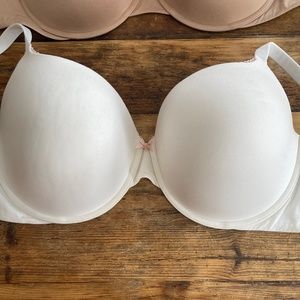 Victoria Secret White Bra Underwire 40DDD